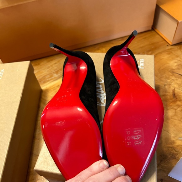 Authentic CL brand new - Picture 5 of 6